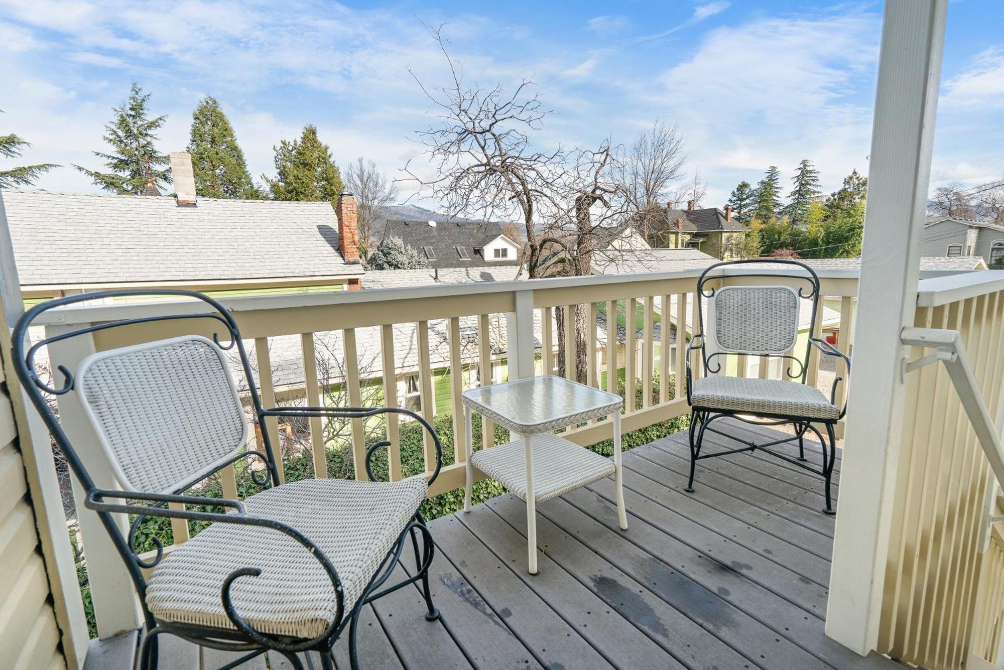 Pioneer Vacation Rentals - Pioneer North Suite Downtown Ashland Dış mekan fotoğraf